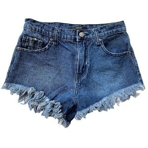 Forever 21 High Rise Frayed‎ Jean Short Size: 24